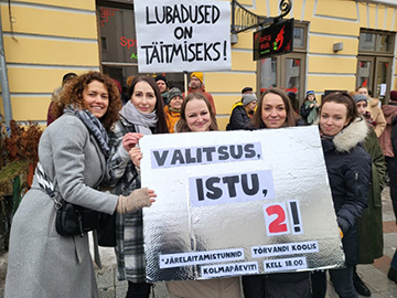Estonia's Prolonged Teachers' Strike Ends as Union Accepts Government's Minimum Compromise