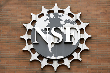 NSF peatab stipendiumide andmise, kuni töötajad teevad teise ülevaatuse