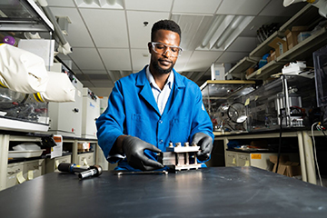 Breakthrough: All-Liquid Iron Flow Battery Revolutionizes Grid Energy Storage