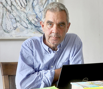 How I hunt down fake degrees and zombie universities. Tell of André Hesselbäck