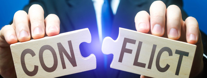 Controversy Arises Over Alleged Breach of Confidentiality by Reviewer