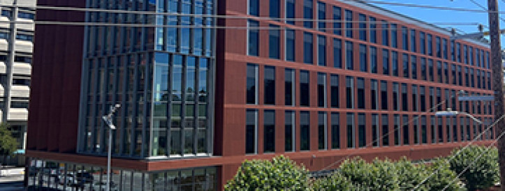 New university science building squeezes labs and jeopardizes research, some say