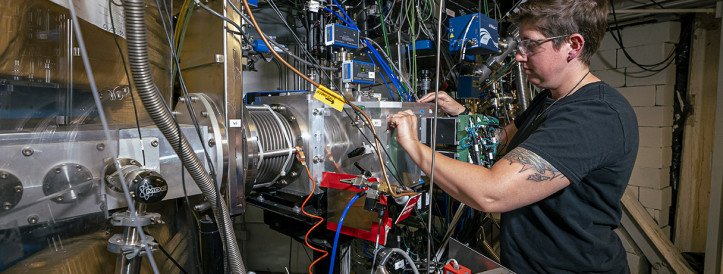 U.S. back in race to forge unknown, superheavy elements